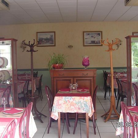 Le Bois Joli Hotel Massais Buitenkant foto